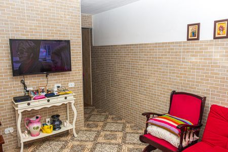 Casa à venda com 166m², 4 quartos e 2 vagasSala