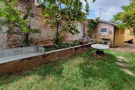 Casa para alugar com 250m², 3 quartos e 1 vagaQuintal - Fundos