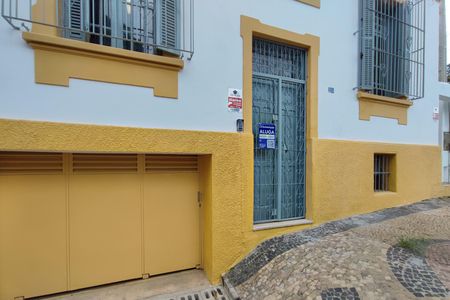 Casa para alugar com 250m², 3 quartos e 1 vagaPLACA INSTALADA NA FACHADA