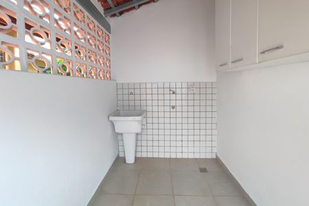 Casa para alugar com 250m², 3 quartos e 1 vagaÁrea de Serviço