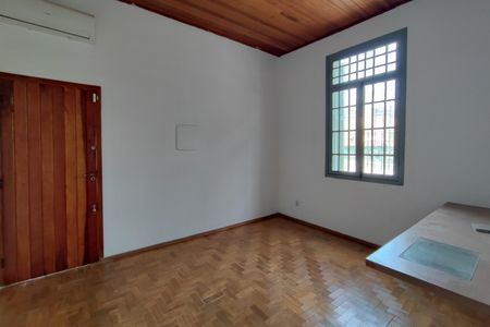 Casa para alugar com 250m², 3 quartos e 1 vaga Casa para alugar com 250m², 3 quartos e 1 vagaQuarto 1
