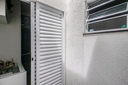 Casa para alugar com 220m², 3 quartos e 3 vagasJardim de inverno com acesso para o quarto 1