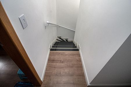 Casa para alugar com 220m², 3 quartos e 3 vagasAceso para o piso