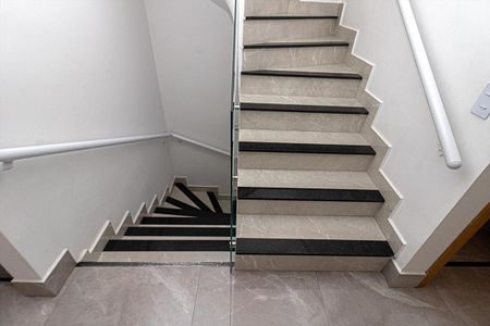 Casa para alugar com 220m², 3 quartos e 3 vagasAceso para o piso