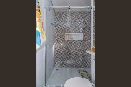 Casa para alugar com 220m², 3 quartos e 3 vagasBanheiro Social