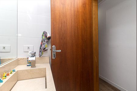 Casa para alugar com 220m², 3 quartos e 3 vagasBanheiro Social