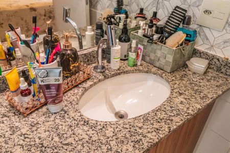 Apartamento à venda com 85m², 2 quartos e 2 vagasSuíte 2 Banheiro