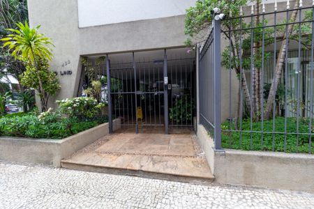 Apartamento à venda com 93m², 3 quartos e 1 vaga Apartamento à venda com 93m², 3 quartos e 1 vagaFachada e portaria