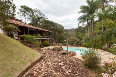 Casa de condomínio à venda com 450m², 3 quartos e 3 vagasPiscina