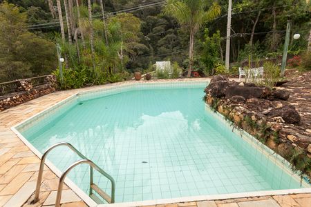 Casa de condomínio à venda com 450m², 3 quartos e 3 vagasPiscina