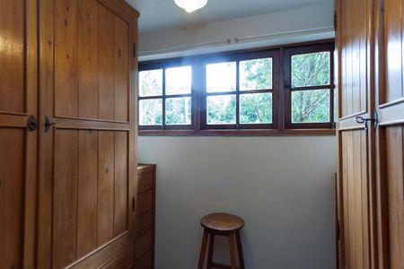 Casa de condomínio à venda com 450m², 3 quartos e 3 vagasCloset