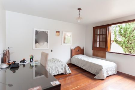 Casa de condomínio à venda com 450m², 3 quartos e 3 vagasquarto 1