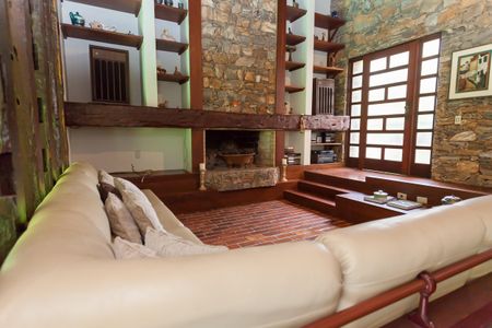 Casa de condomínio à venda com 450m², 3 quartos e 3 vagassala da lareira