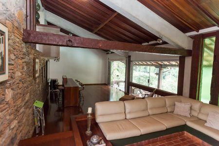 Casa de condomínio à venda com 450m², 3 quartos e 3 vagassala 