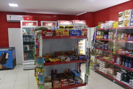 Apartamento para alugar com 65m², 2 quartos e 2 vagasÁrea comum - Mercadinho