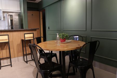 Apartamento para alugar com 65m², 2 quartos e 2 vagasSala