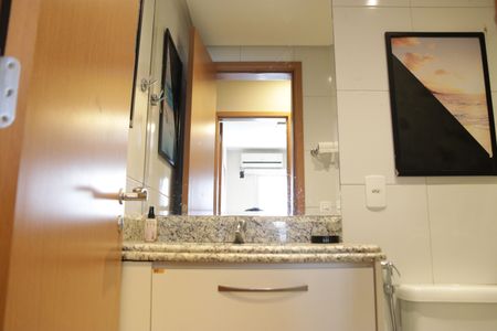 Apartamento para alugar com 65m², 2 quartos e 2 vagasBanheiro