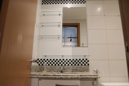 Apartamento para alugar com 65m², 2 quartos e 2 vagasBanheiro da Suíte