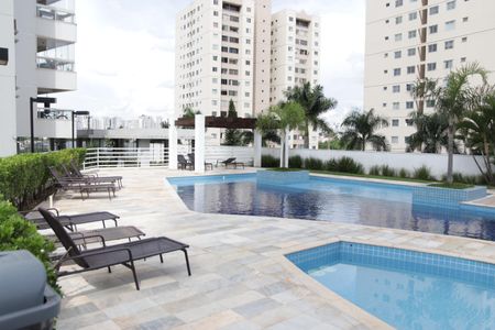 Apartamento para alugar com 65m², 2 quartos e 2 vagasÁrea comum - Piscina