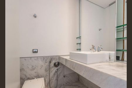 Apartamento para alugar com 442m², 4 quartos e 5 vagasBanheiro