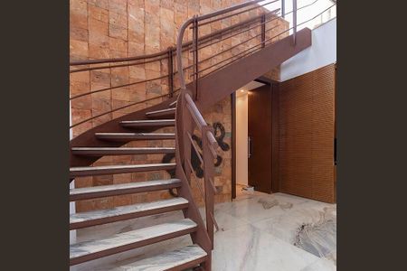 Apartamento para alugar com 442m², 4 quartos e 5 vagasEscadas