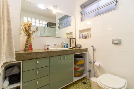 Apartamento à venda com 77m², 2 quartos e sem vagaBanheiro