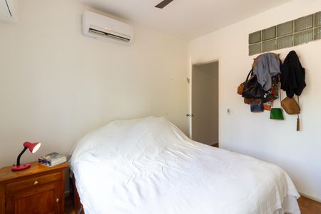 Apartamento à venda com 77m², 2 quartos e sem vagaQuarto 2