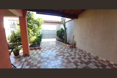 Casa à venda com 240m², 2 quartos e 4 vagasÁrea Externa