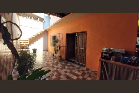 Casa à venda com 240m², 2 quartos e 4 vagasÁrea Externa