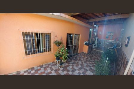 Casa à venda com 240m², 2 quartos e 4 vagasÁrea Externa