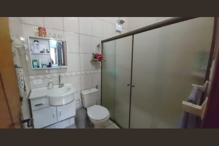 Casa à venda com 240m², 2 quartos e 4 vagasBanheiro 2