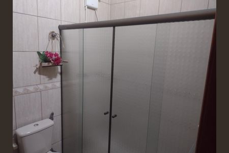 Casa à venda com 240m², 2 quartos e 4 vagasBanheiro 2