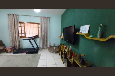 Casa à venda com 240m², 2 quartos e 4 vagasSala