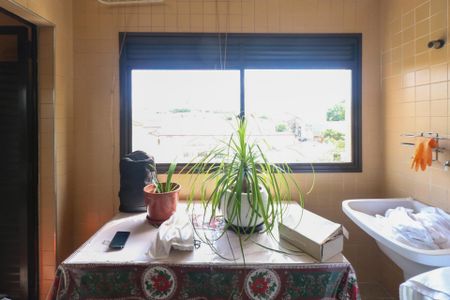 Apartamento à venda com 164m², 3 quartos e 1 vagaÁrea de Serviço