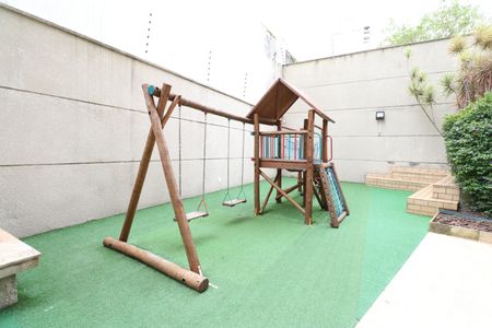 Apartamento à venda com 120m², 2 quartos e 2 vagasÁrea comum - Playground