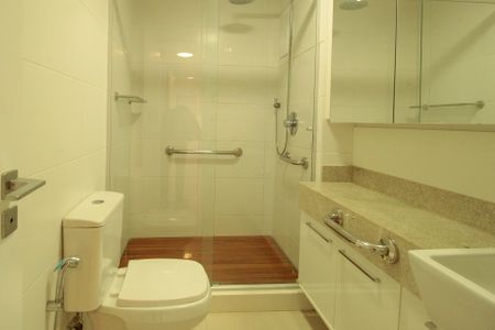 Apartamento à venda com 88m², 2 quartos e 2 vagas Apartamento à venda com 88m², 2 quartos e 2 vagasBanheiro da Suíte 2