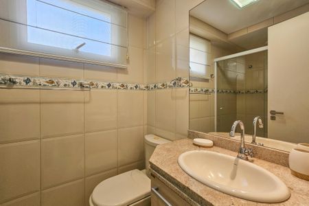 Apartamento para alugar com 140m², 4 quartos e 2 vagasBanheiro