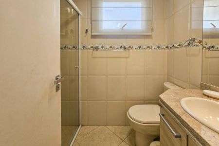 Apartamento para alugar com 140m², 4 quartos e 2 vagasBanheiro 