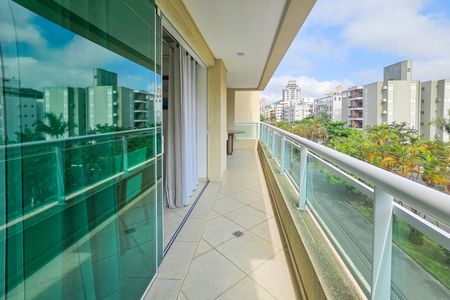 Apartamento para alugar com 140m², 4 quartos e 2 vagasVaranda