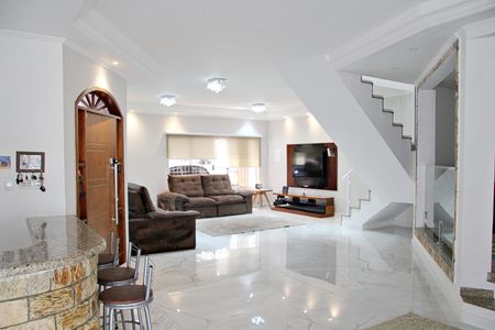 Casa para alugar com 550m², 4 quartos e 4 vagasSala e Sala de Jantar