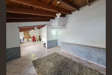 Casa para alugar com 550m², 4 quartos e 4 vagas Casa para alugar com 550m², 4 quartos e 4 vagasSótão