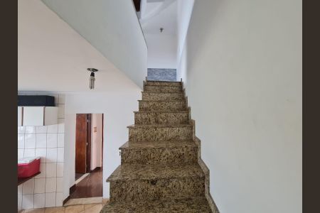 Casa para alugar com 550m², 4 quartos e 4 vagas Casa para alugar com 550m², 4 quartos e 4 vagasEscada acesso ao Sótão