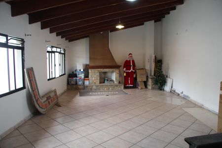 Casa para alugar com 550m², 4 quartos e 4 vagasSótão