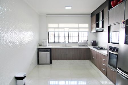 Casa para alugar com 550m², 4 quartos e 4 vagasCozinha