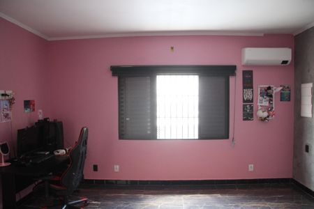 Casa para alugar com 550m², 4 quartos e 4 vagasSuíte 2