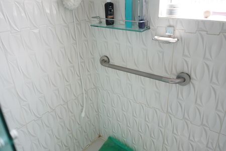 Casa à venda com 128m², 3 quartos e 2 vagasBanheiro Suíte 