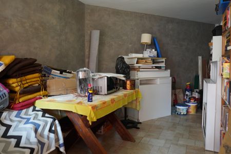 Casa à venda com 128m², 3 quartos e 2 vagasQuarto de Serviço