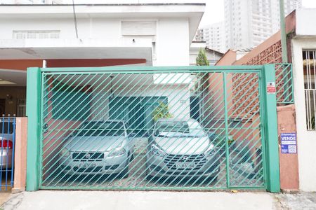 Casa à venda com 128m², 3 quartos e 2 vagasFachada + Placa