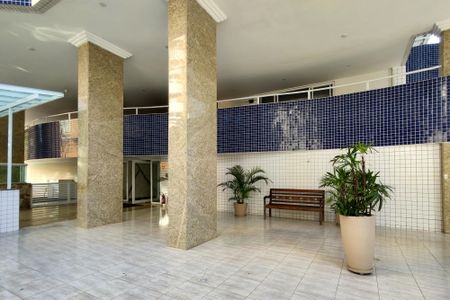 Apartamento para alugar com 90m², 2 quartos e 1 vaga Apartamento para alugar com 90m², 2 quartos e 1 vagaHall de entrada