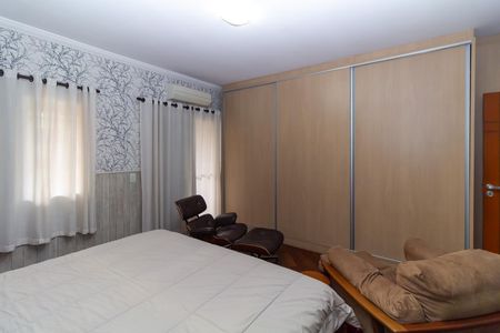 Casa à venda com 220m², 3 quartos e 4 vagas Casa à venda com 220m², 3 quartos e 4 vagasQuarto 3 - Suíte